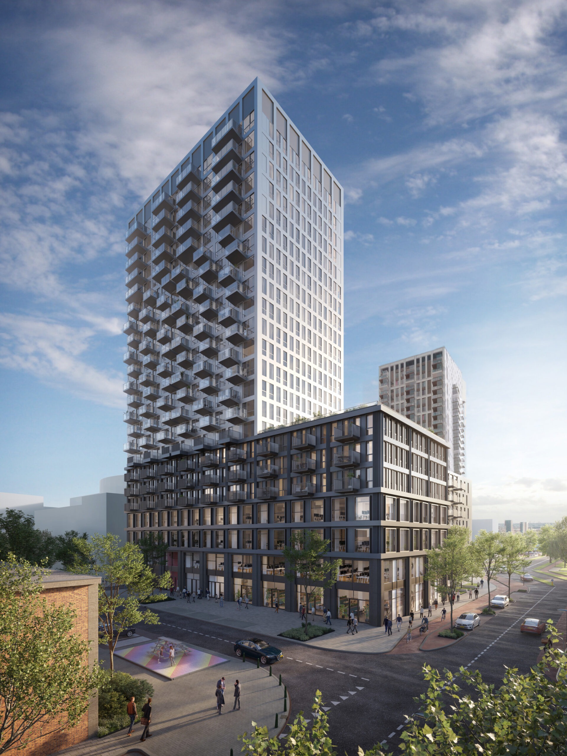 hoog gebouw met veel balkons